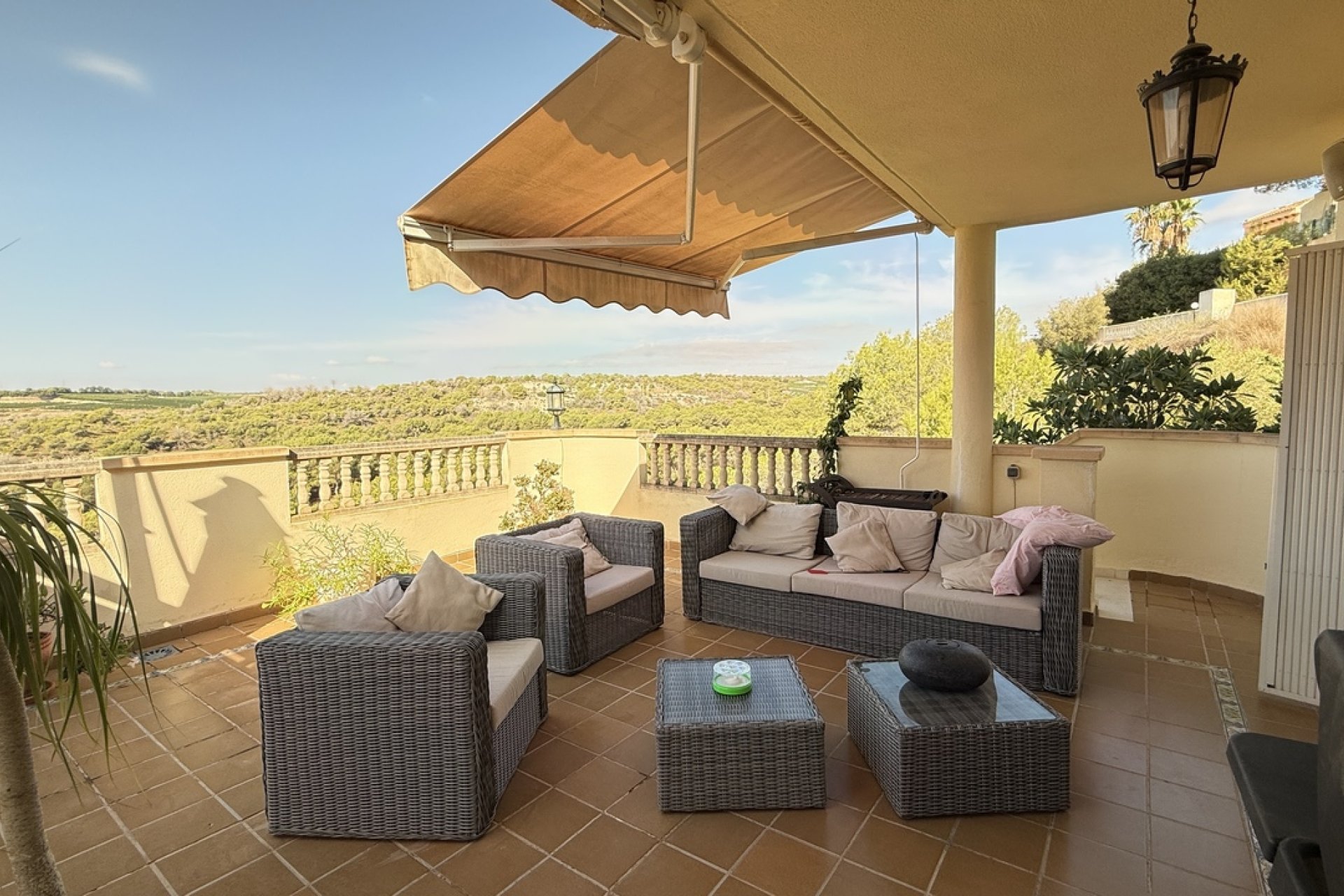 Herverkoop - Villa -
Villamartin - Costa Blanca
