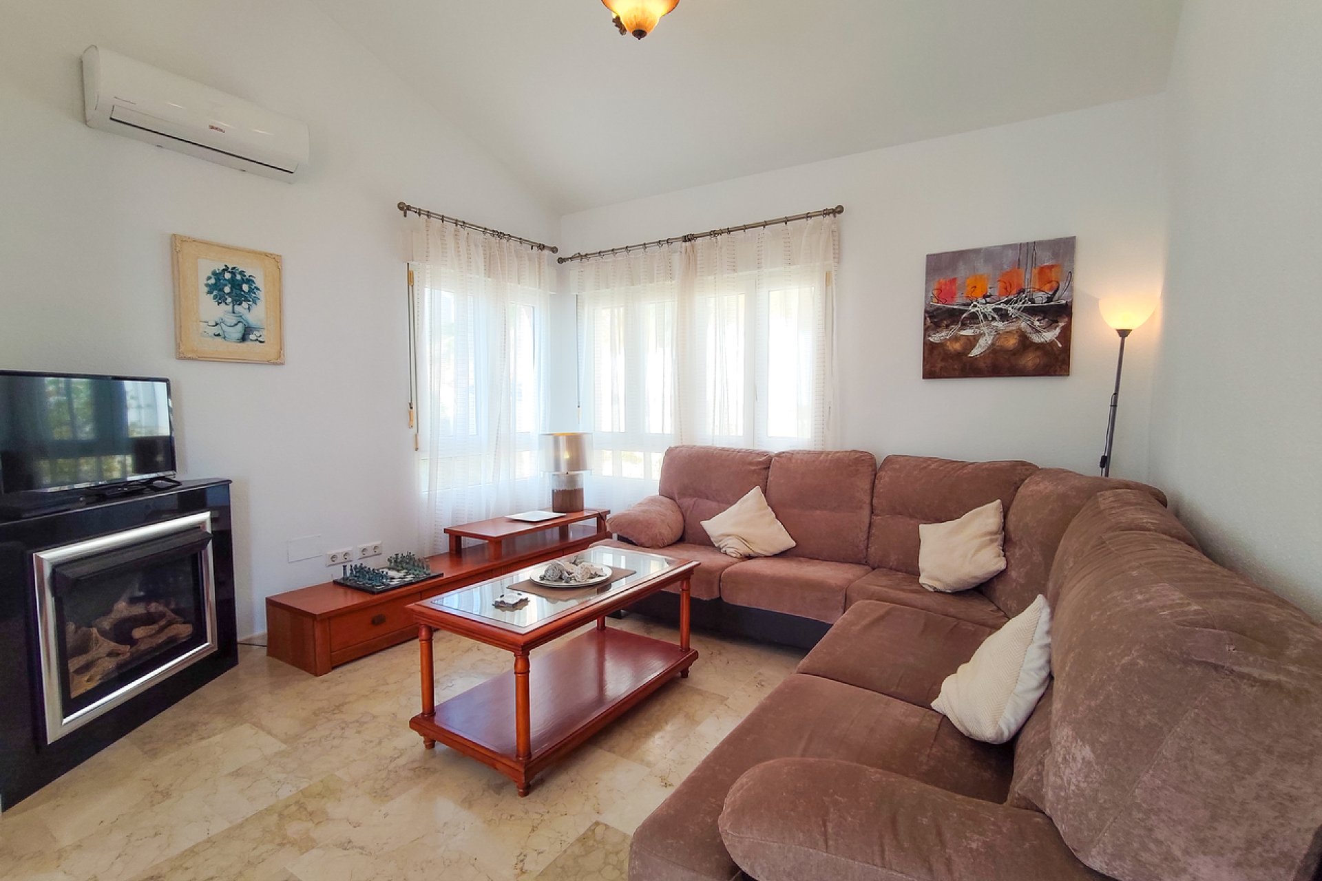 Herverkoop - Villa -
Villamartin - Costa Blanca