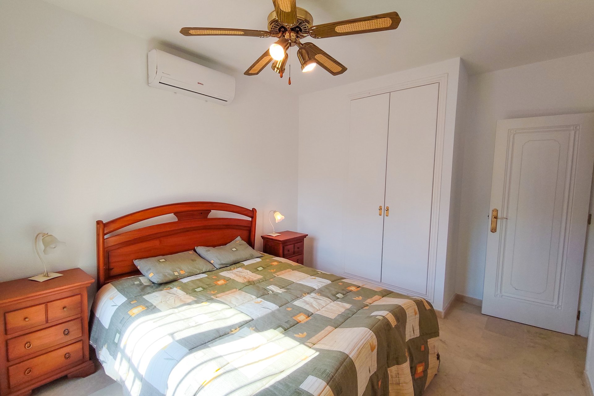 Herverkoop - Villa -
Villamartin - Costa Blanca