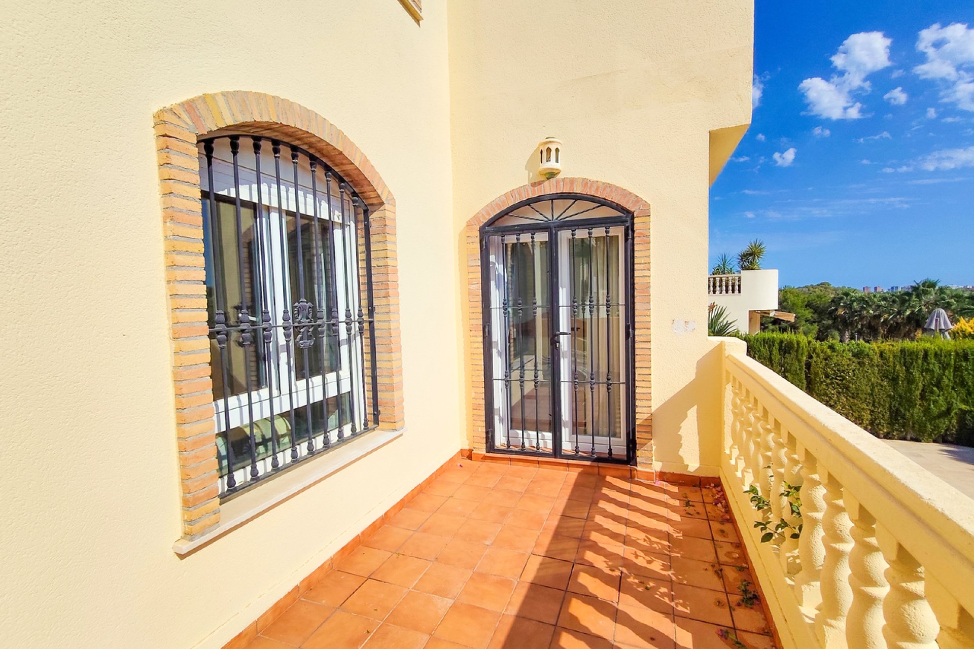 Herverkoop - Villa -
Villamartin - Costa Blanca