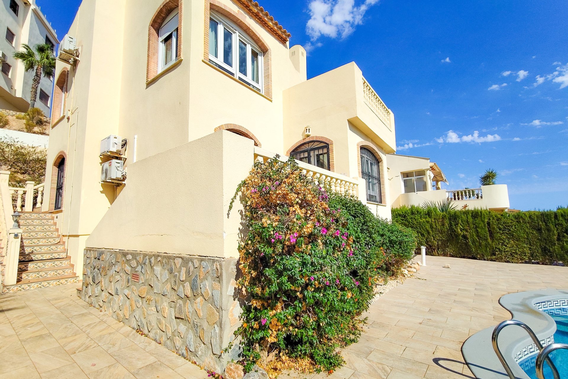 Herverkoop - Villa -
Villamartin - Costa Blanca