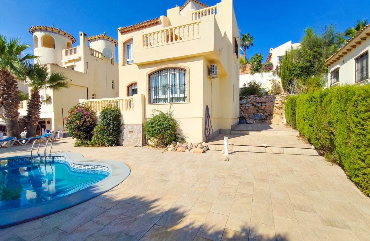 Herverkoop - Villa -
Villamartin - Costa Blanca