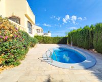 Herverkoop - Villa -
Villamartin - Costa Blanca