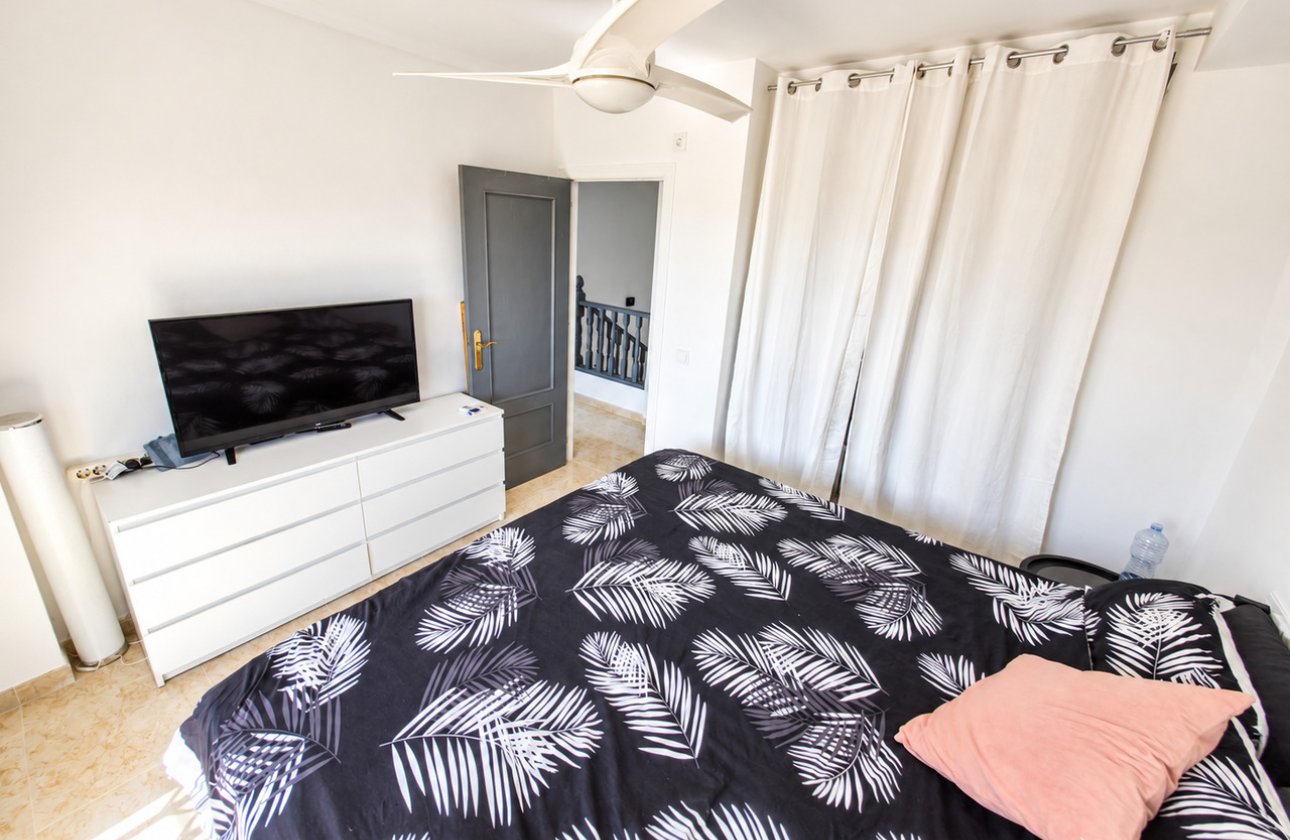 Herverkoop - Villa -
Villamartin - Costa Blanca