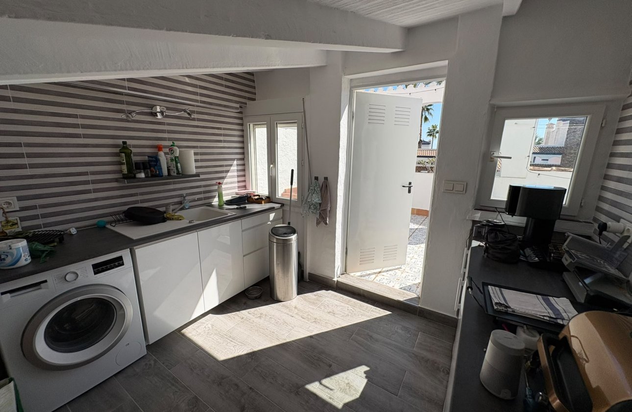 Herverkoop - Villa -
Villamartin - Costa Blanca