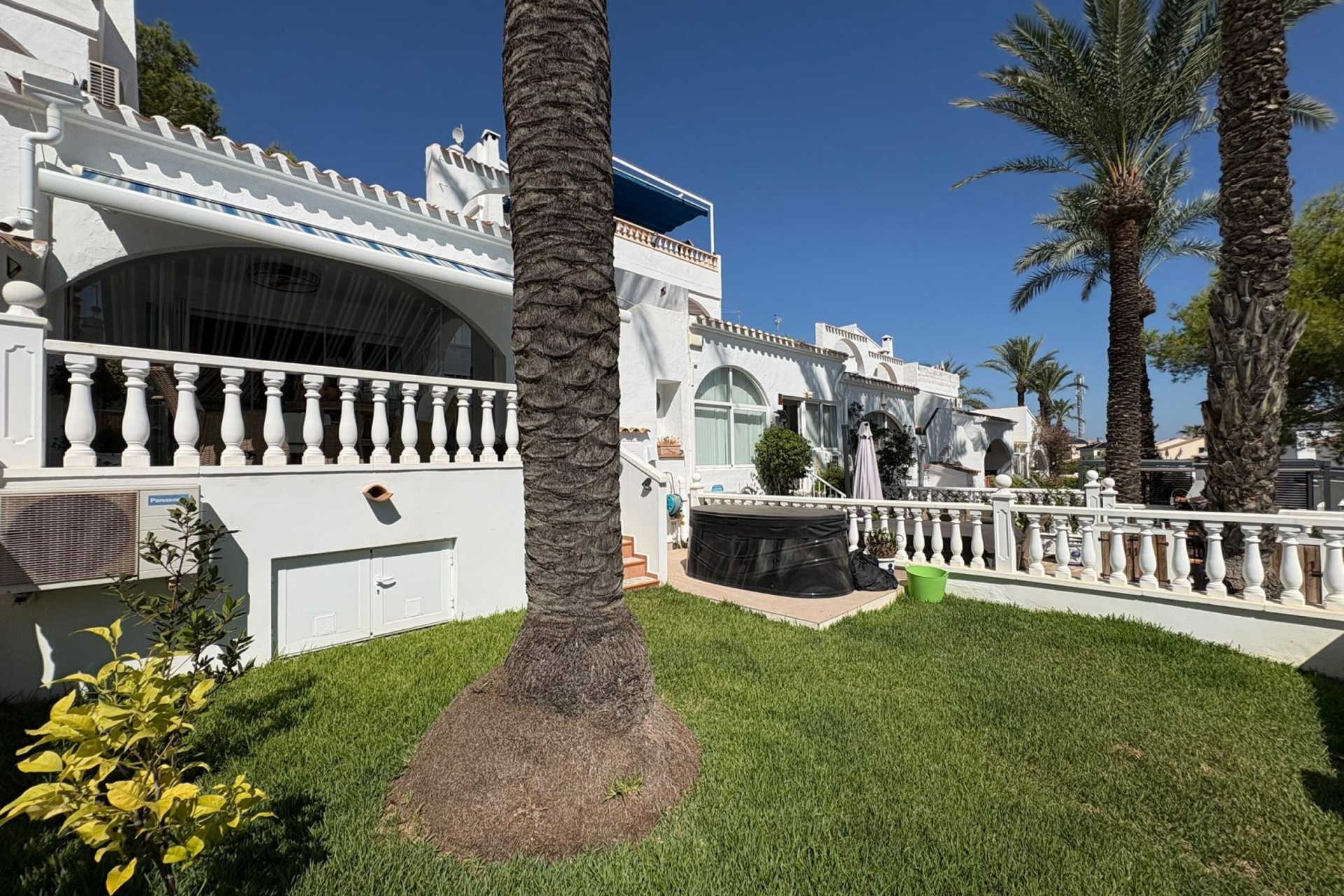 Herverkoop - Villa -
Villamartin - Costa Blanca