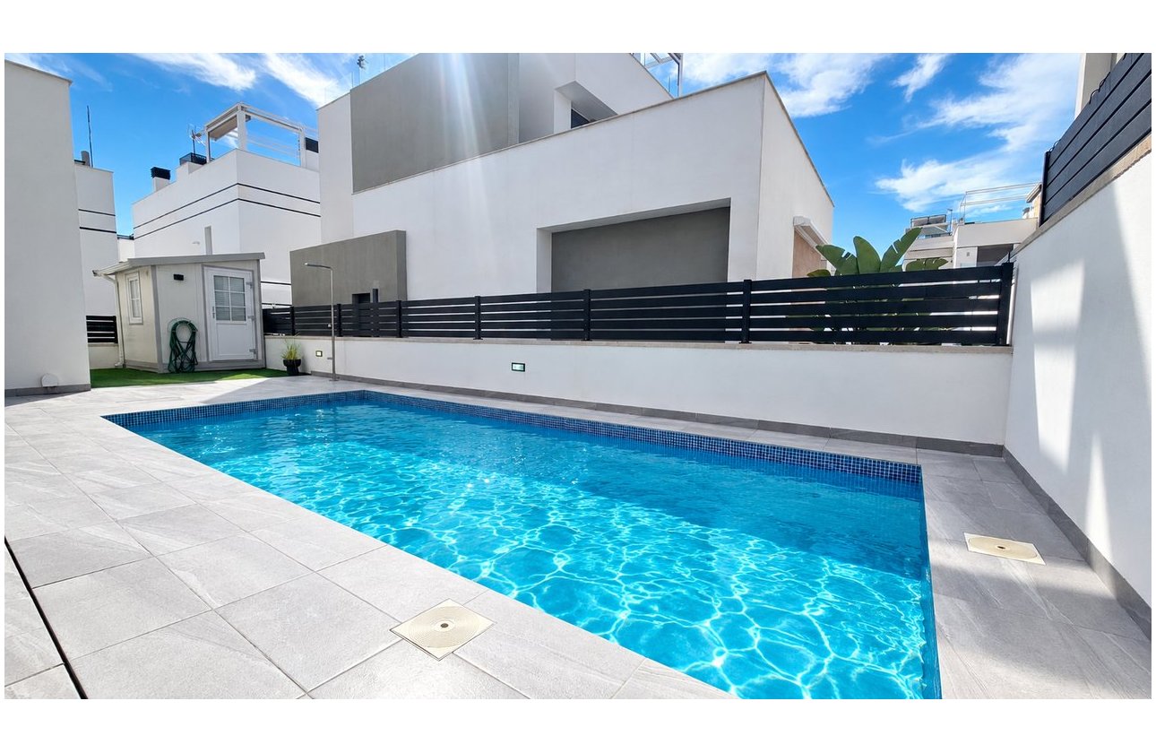 Herverkoop - Villa -
Villamartin - Costa Blanca