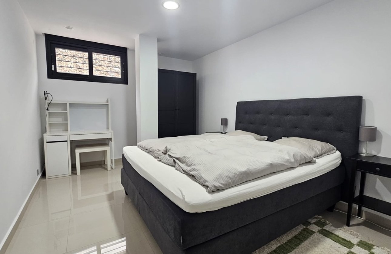 Herverkoop - Villa -
Villamartin - Costa Blanca
