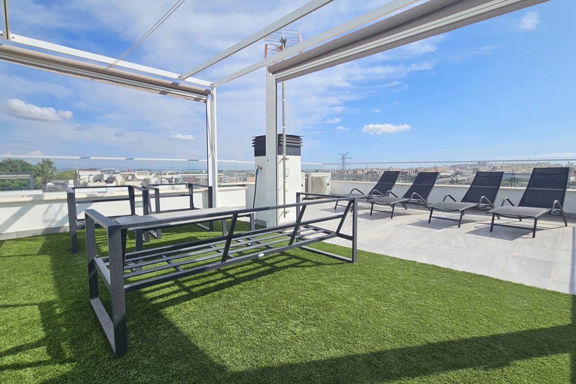 Herverkoop - Villa -
Villamartin - Costa Blanca