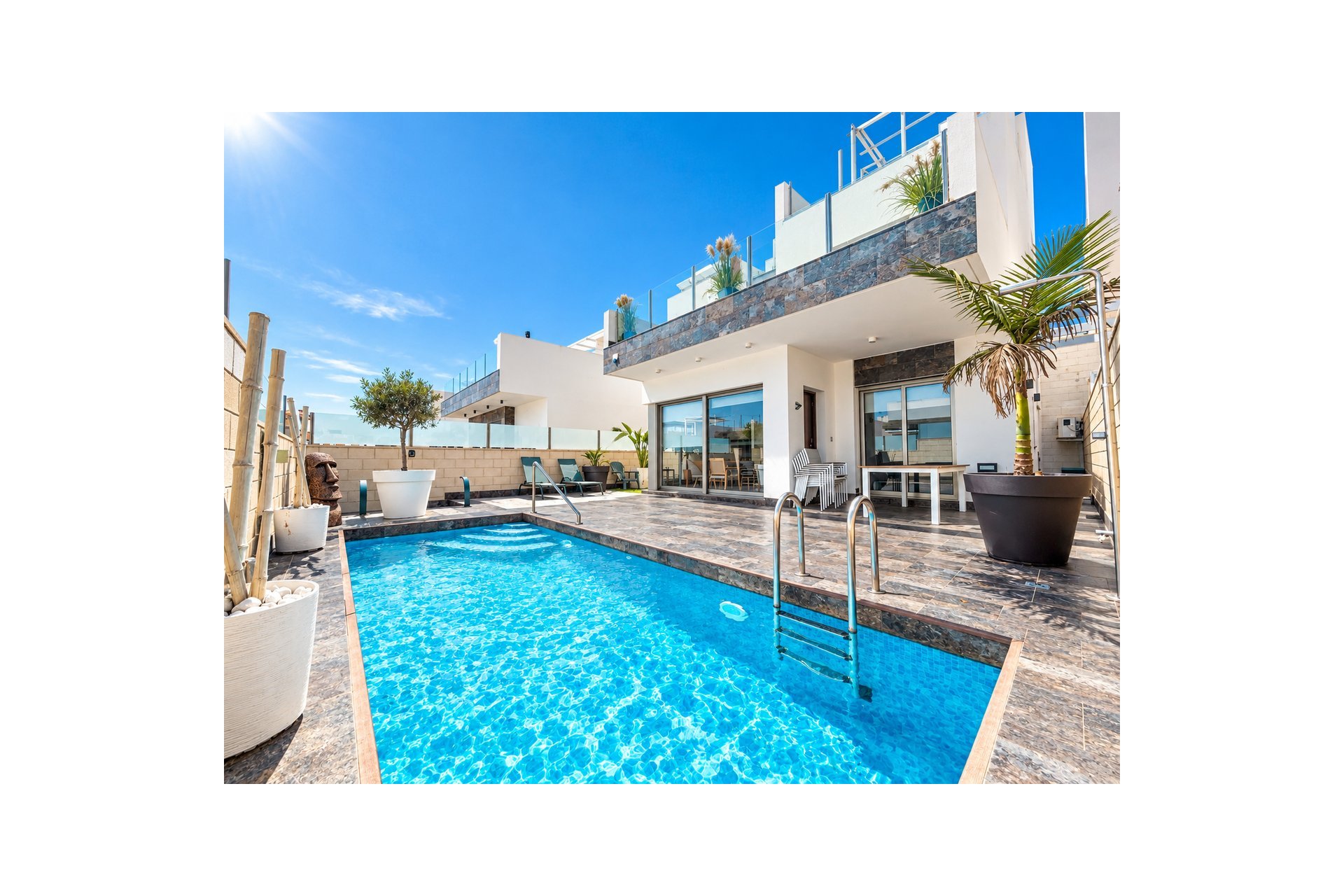 Herverkoop - Villa -
Villamartin - Costa Blanca