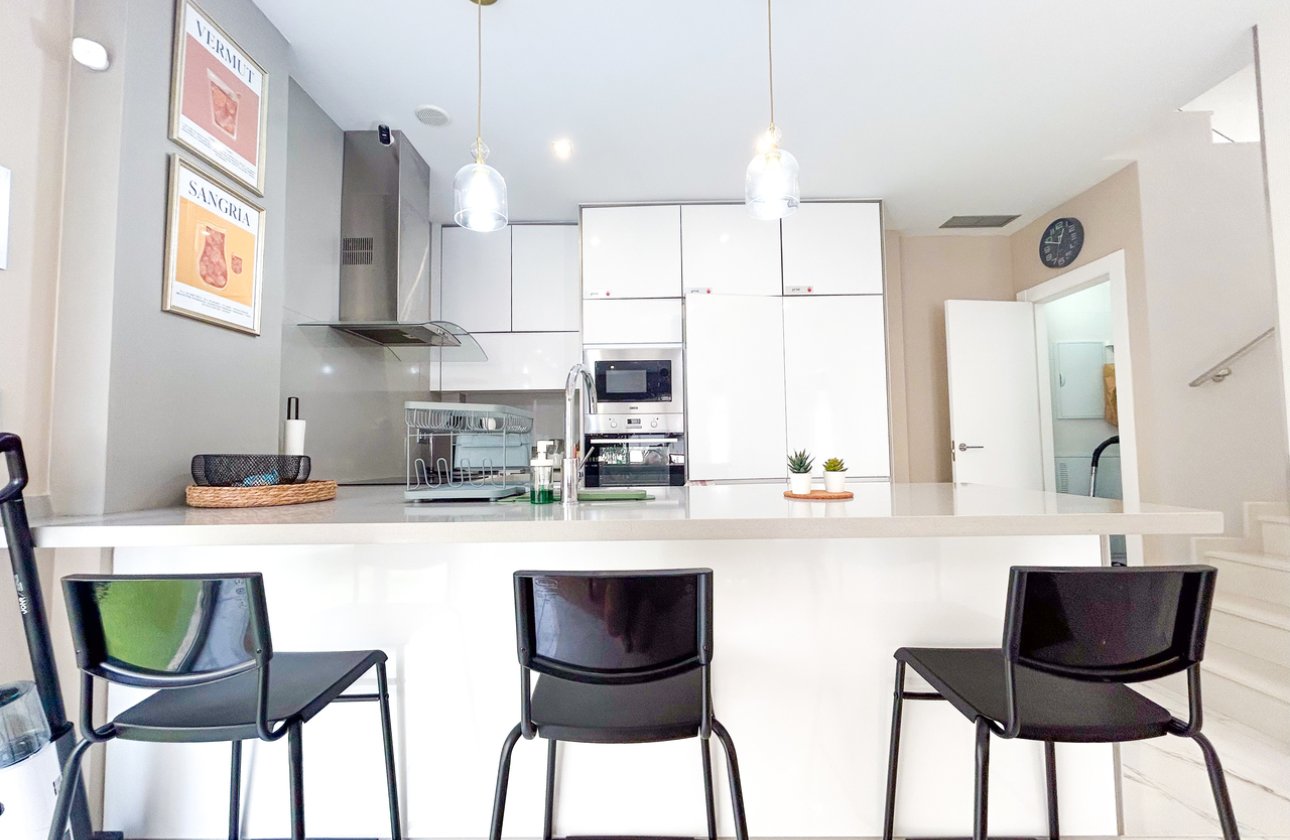 Herverkoop - Villa -
Villamartin - Costa Blanca