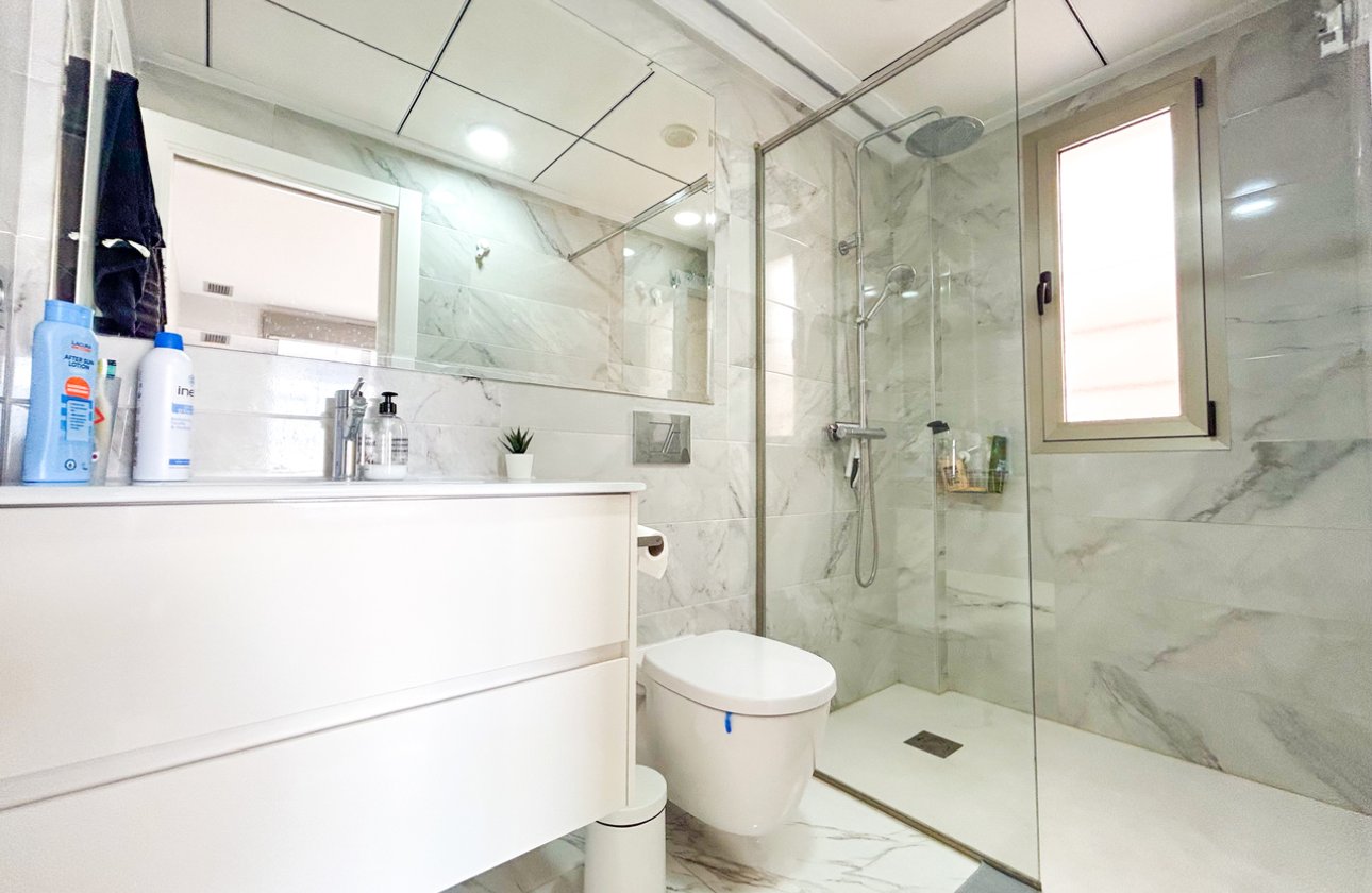 Herverkoop - Villa -
Villamartin - Costa Blanca