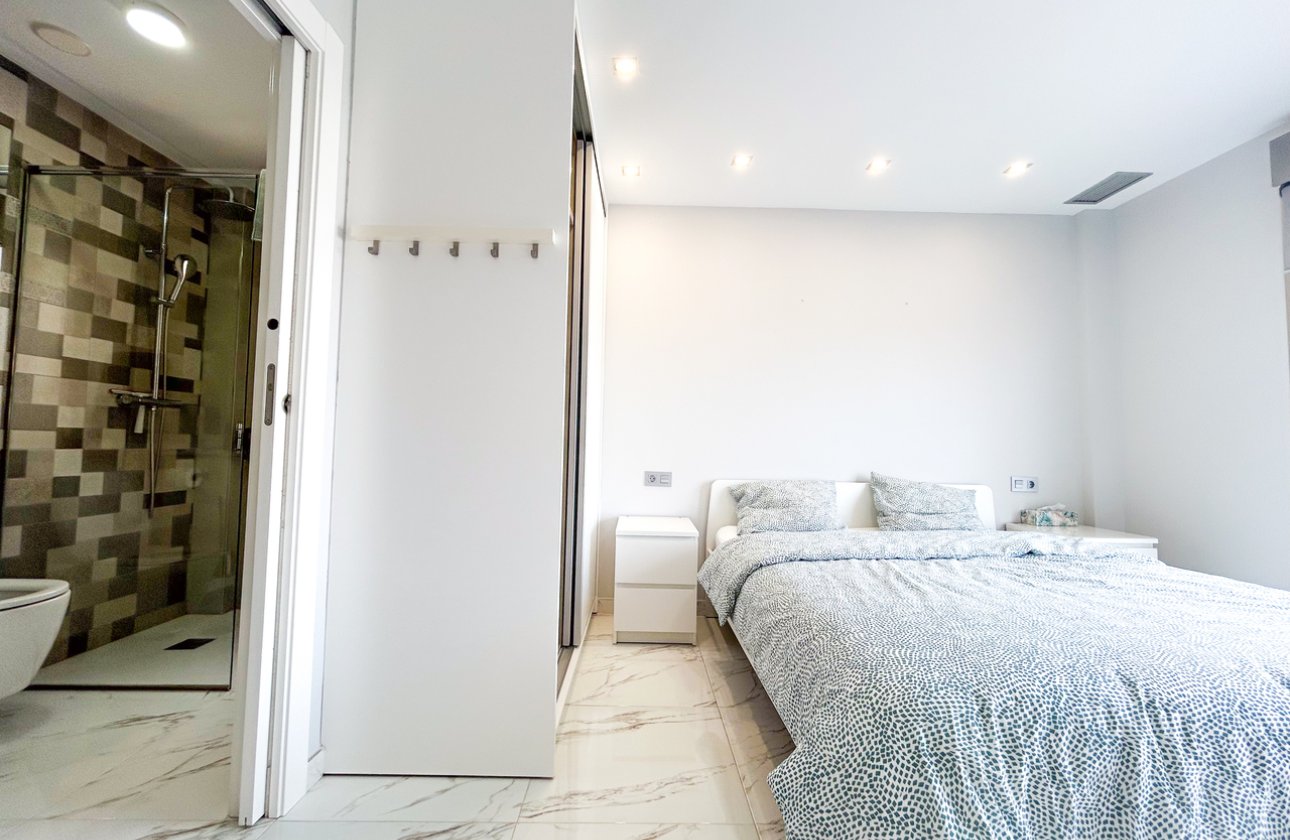 Herverkoop - Villa -
Villamartin - Costa Blanca