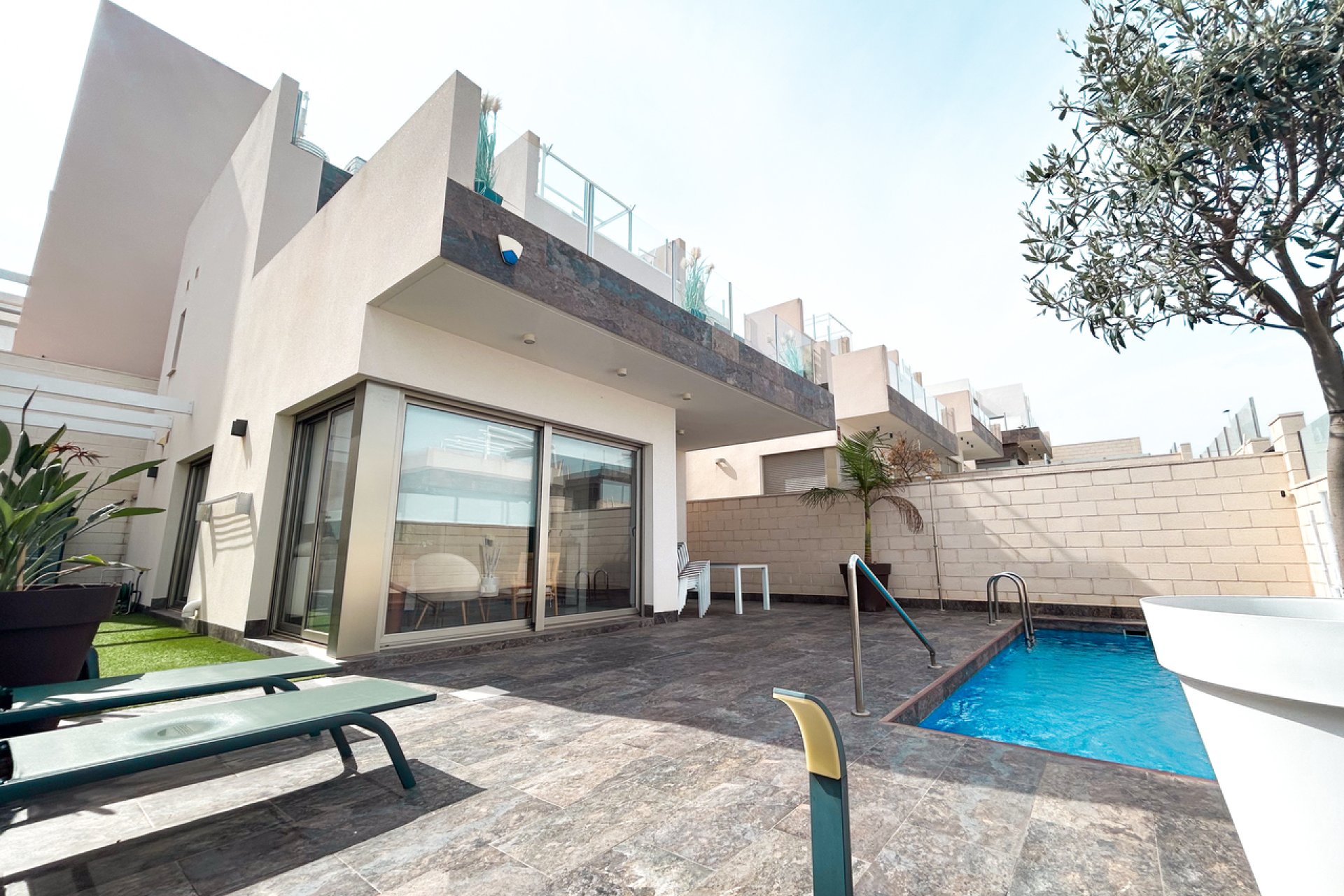 Herverkoop - Villa -
Villamartin - Costa Blanca