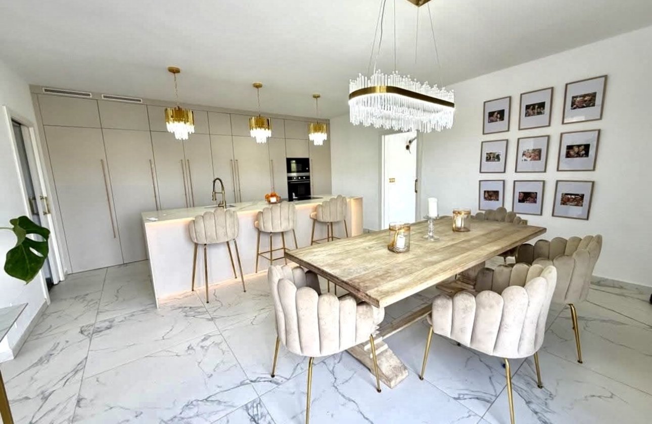 Herverkoop - Villa -
Villamartin - Costa Blanca