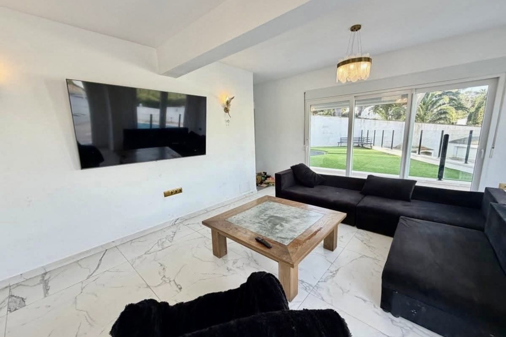 Herverkoop - Villa -
Villamartin - Costa Blanca