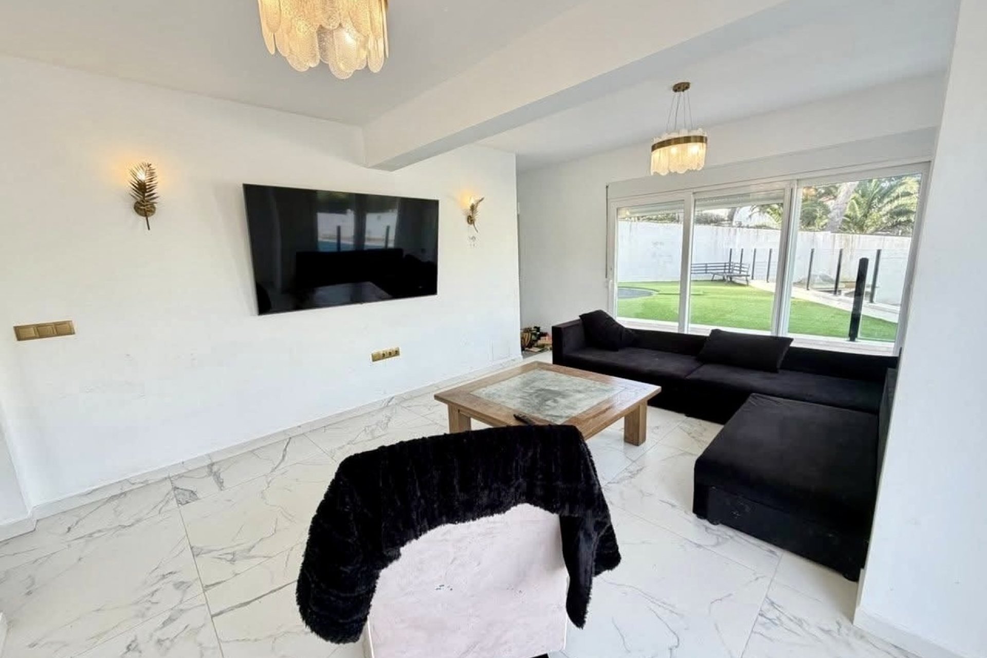 Herverkoop - Villa -
Villamartin - Costa Blanca
