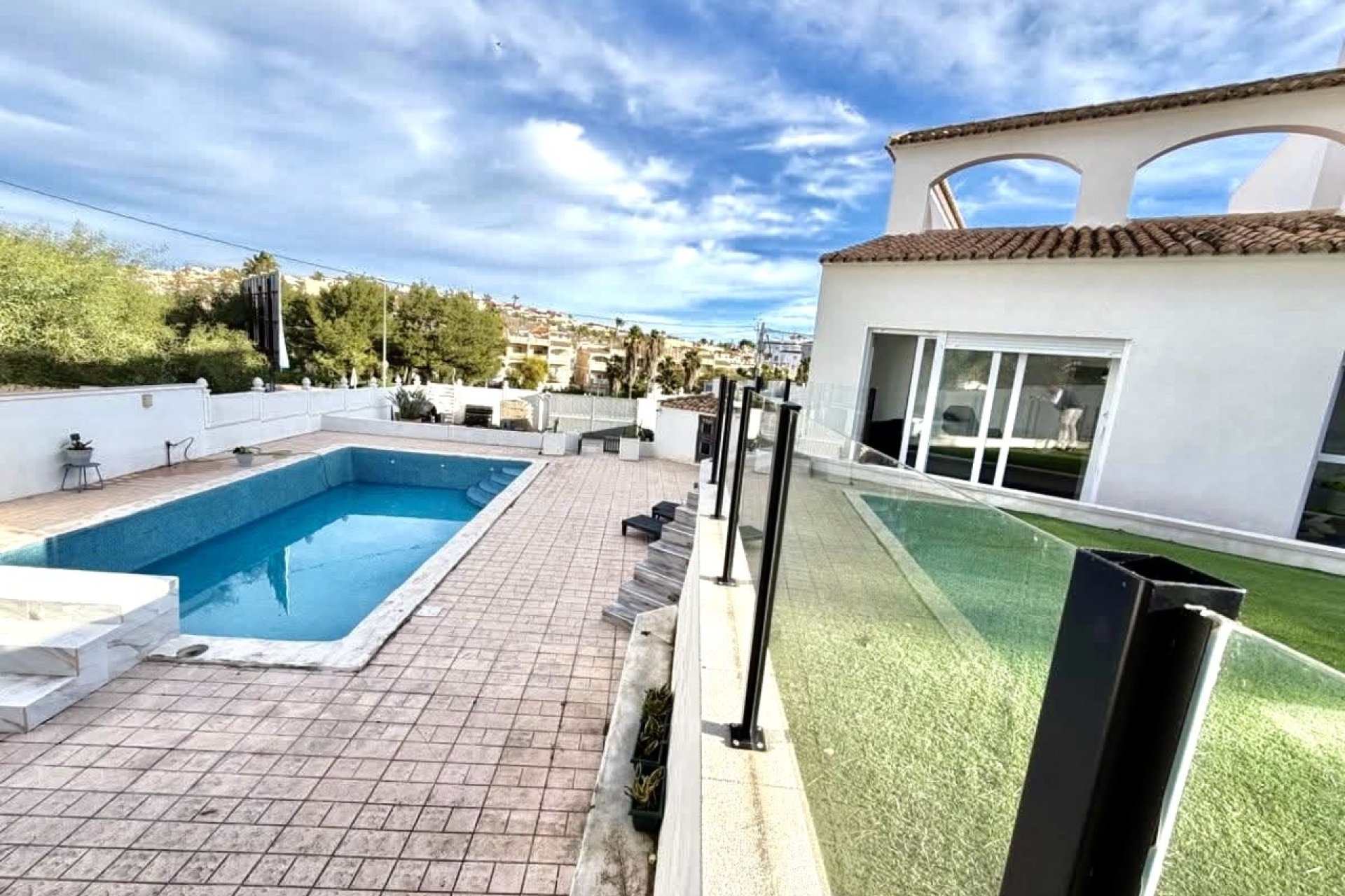 Herverkoop - Villa -
Villamartin - Costa Blanca