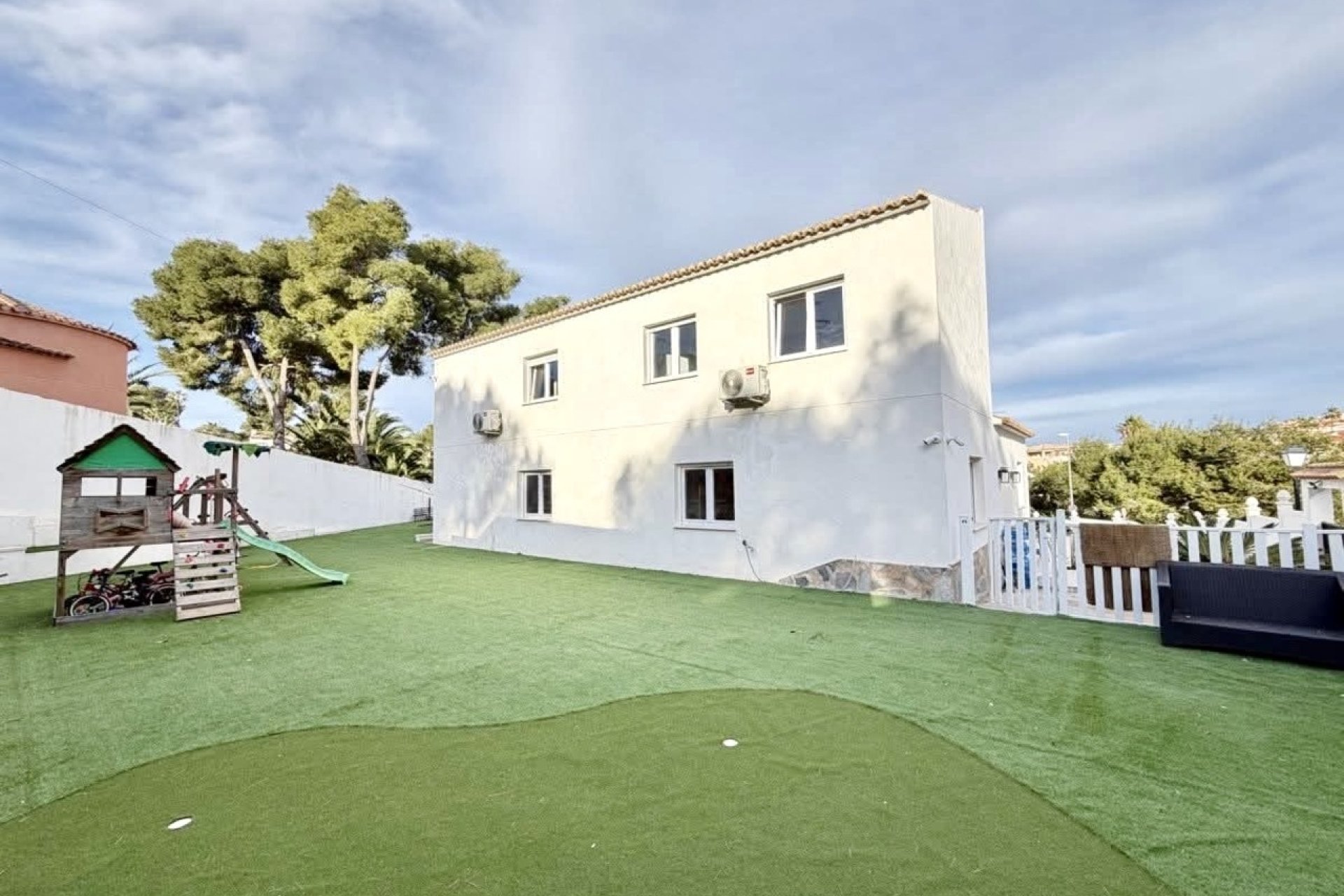Herverkoop - Villa -
Villamartin - Costa Blanca