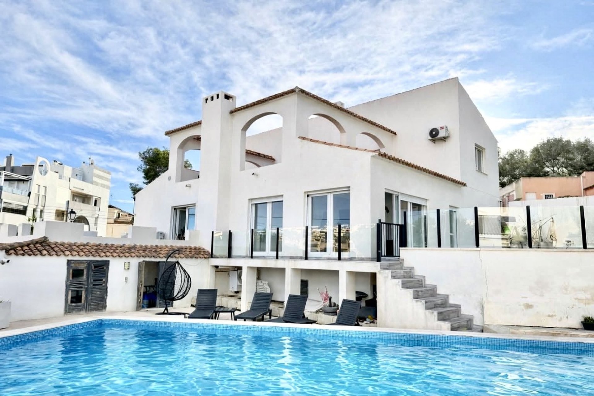 Herverkoop - Villa -
Villamartin - Costa Blanca
