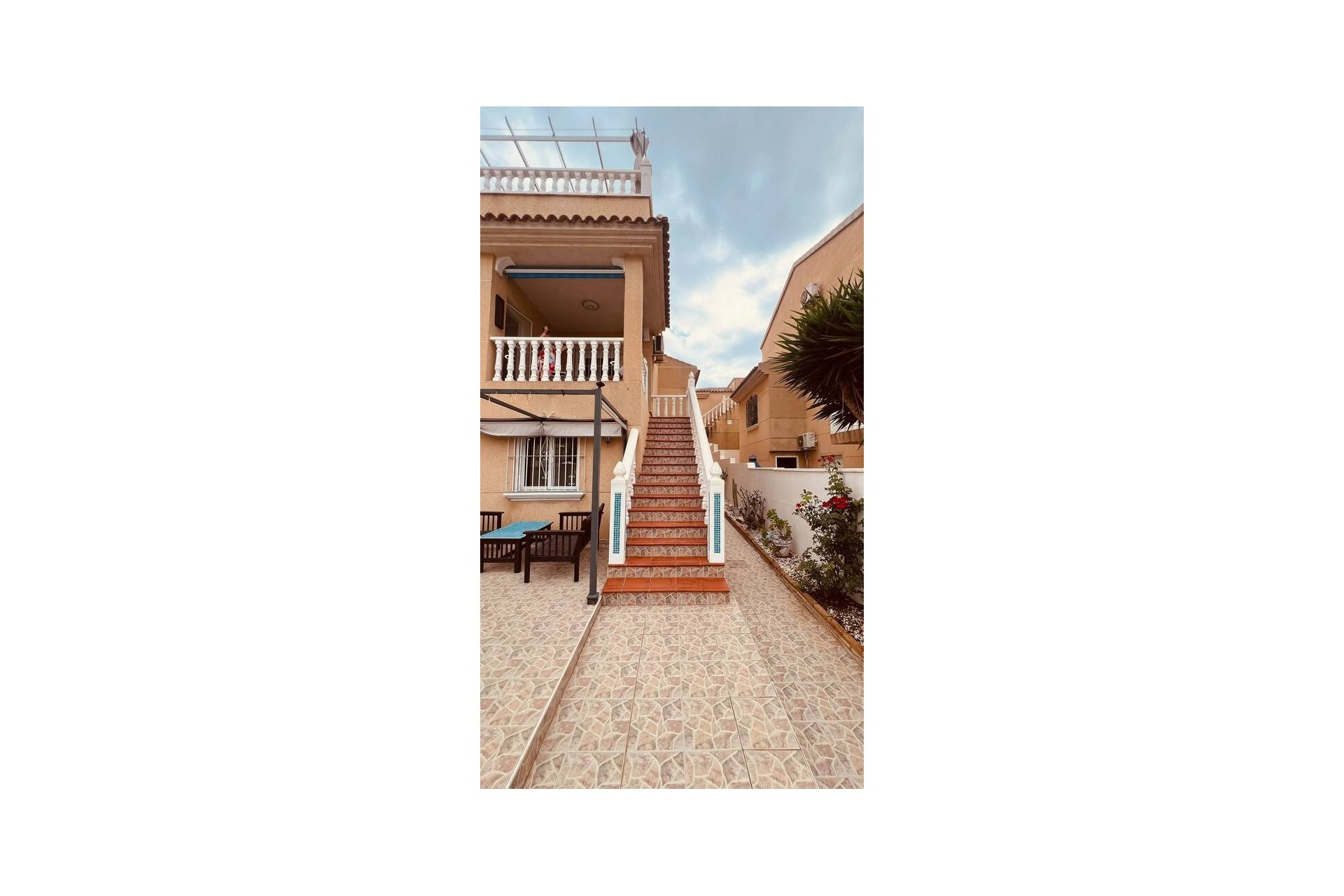 Herverkoop - Villa -
Villamartin - Costa Blanca