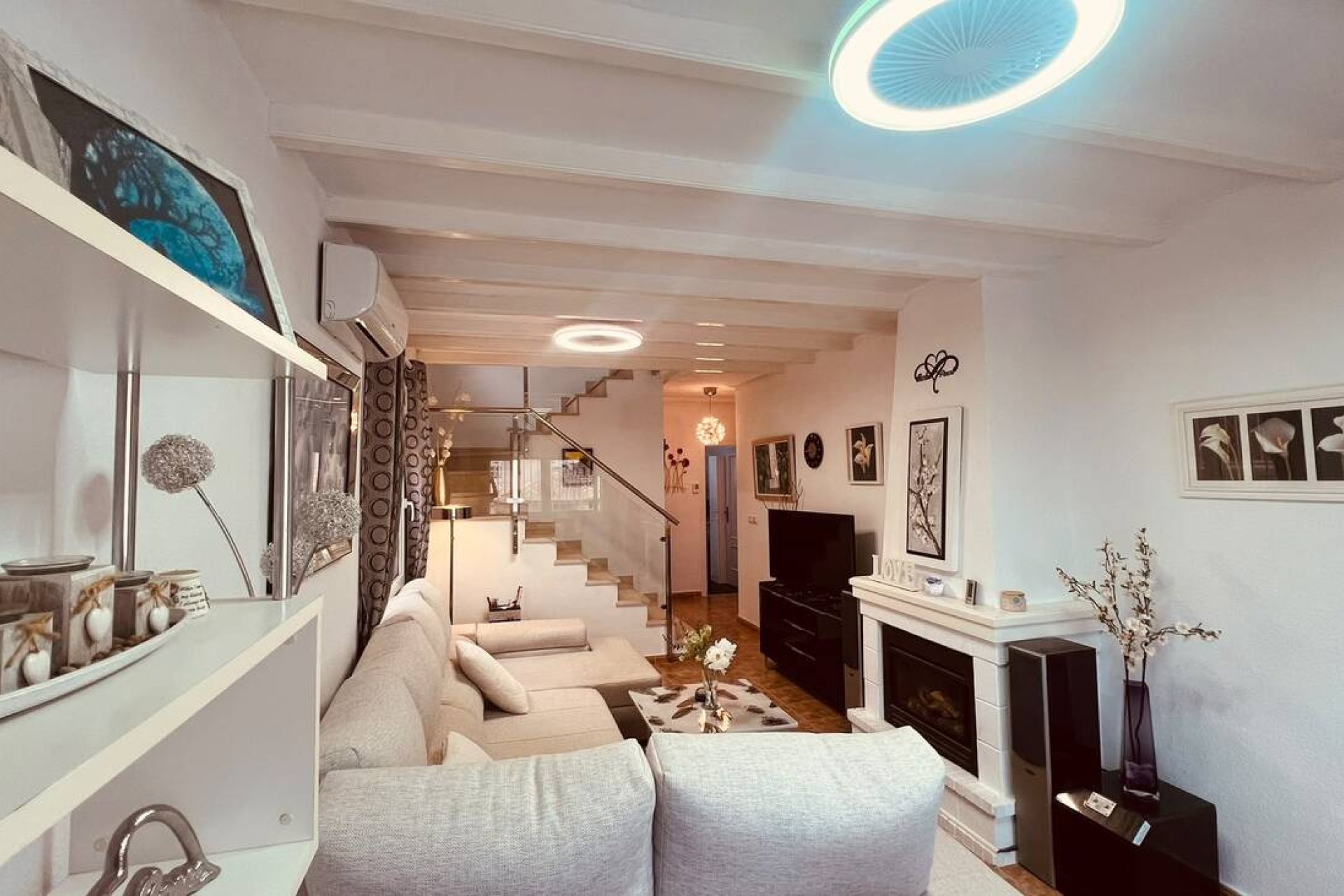 Herverkoop - Villa -
Villamartin - Costa Blanca