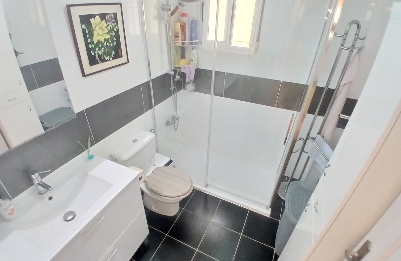 Herverkoop - Villa -
Villamartin - Costa Blanca