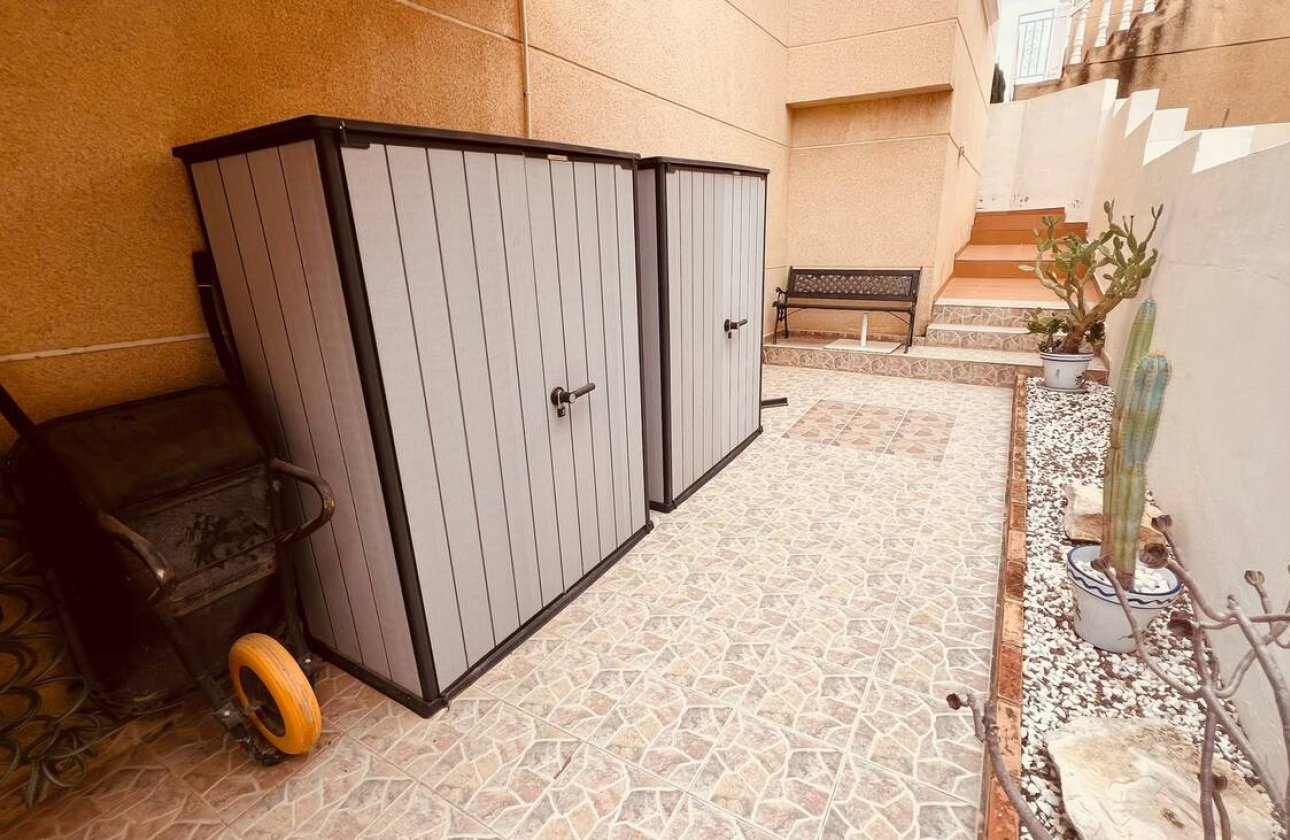 Herverkoop - Villa -
Villamartin - Costa Blanca