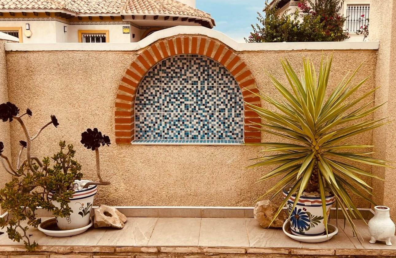 Herverkoop - Villa -
Villamartin - Costa Blanca