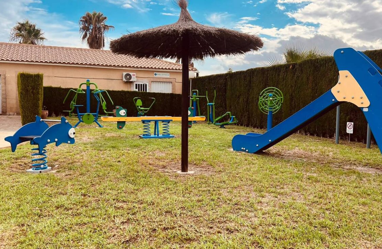 Herverkoop - Villa -
Villamartin - Costa Blanca
