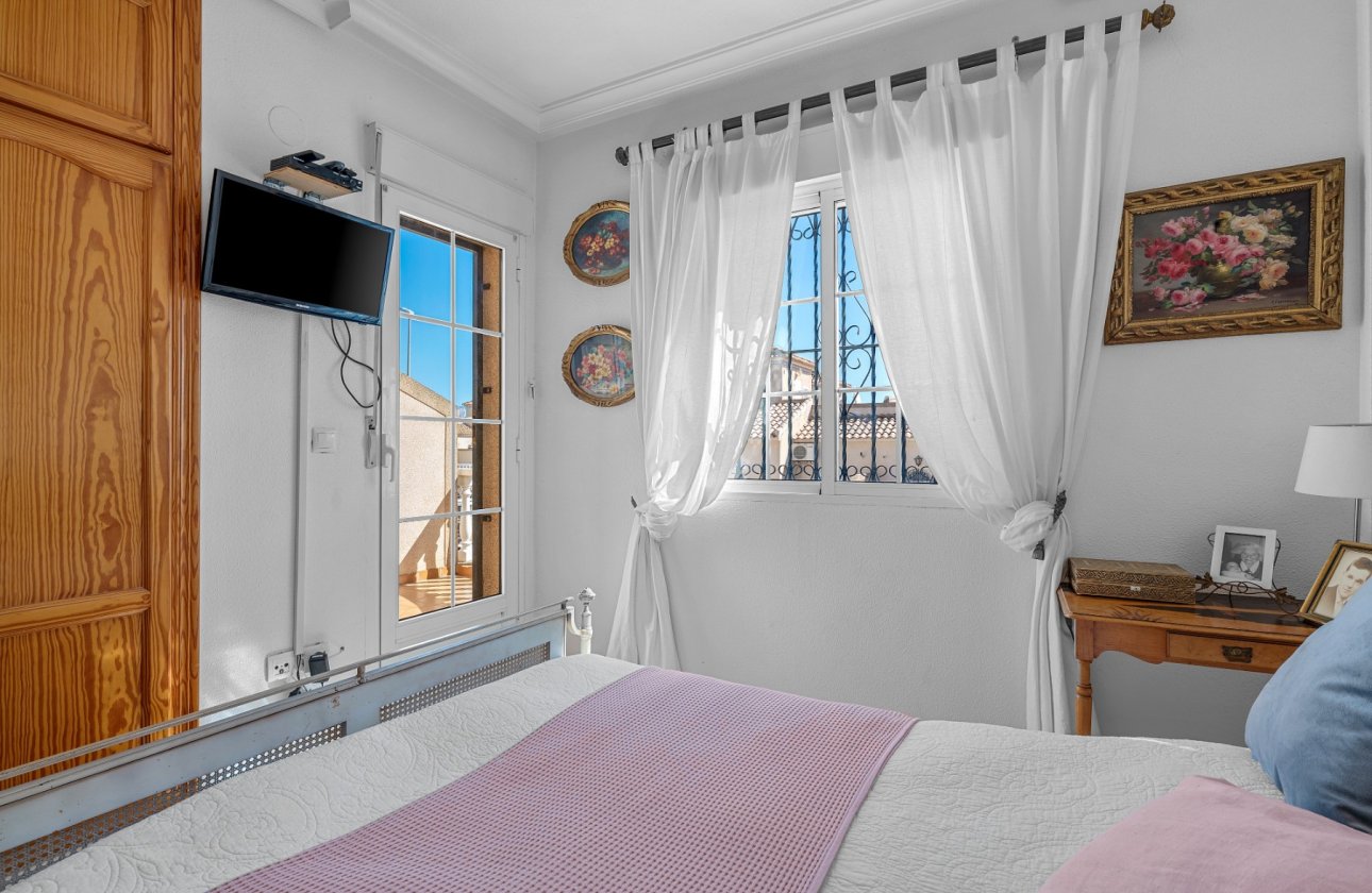 Herverkoop - Villa -
Villamartin - Costa Blanca