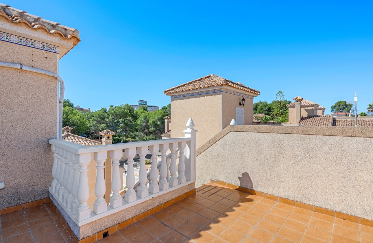 Herverkoop - Villa -
Villamartin - Costa Blanca