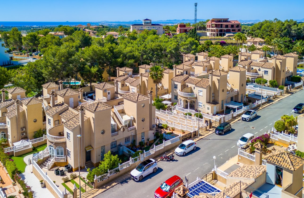 Herverkoop - Villa -
Villamartin - Costa Blanca