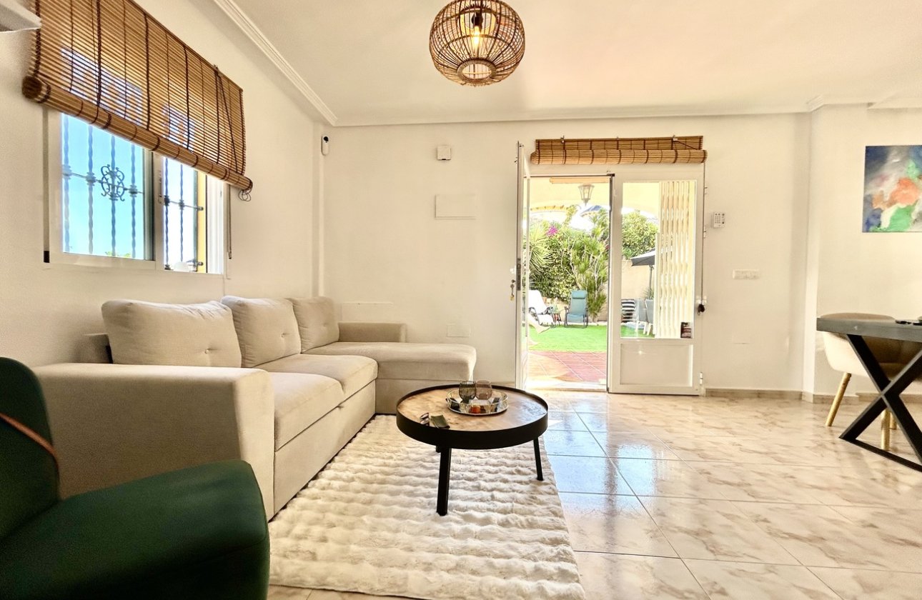 Herverkoop - Villa -
Villamartin - Costa Blanca