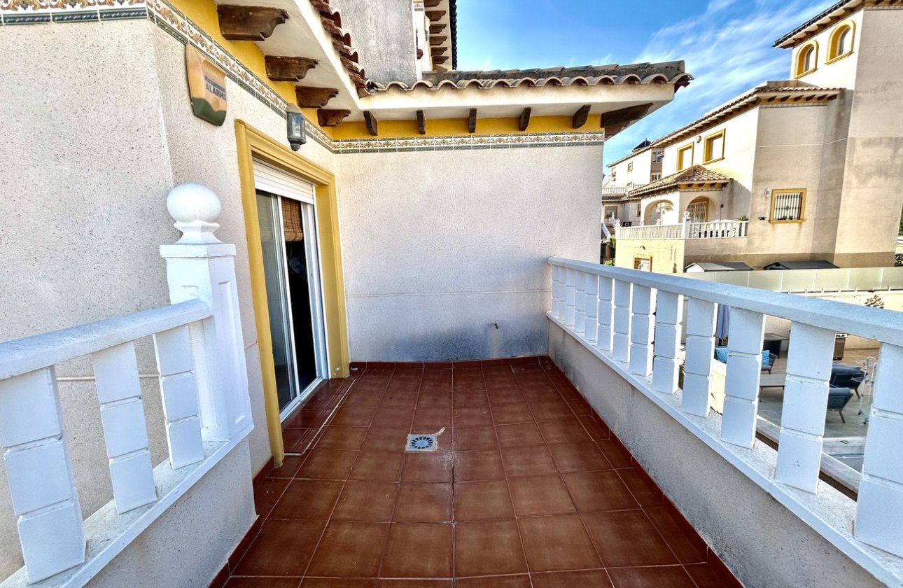 Herverkoop - Villa -
Villamartin - Costa Blanca