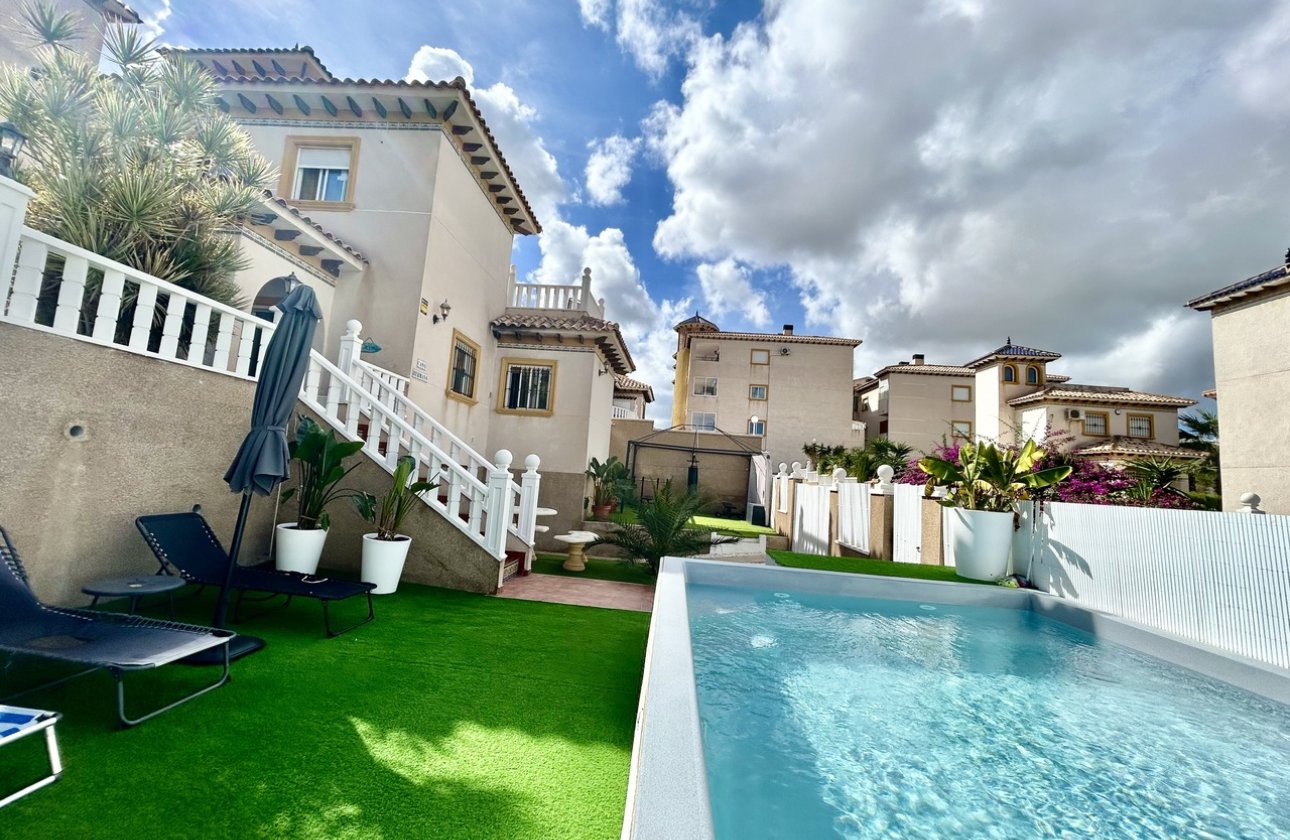 Herverkoop - Villa -
Villamartin - Costa Blanca