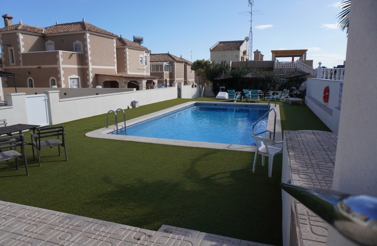 Herverkoop - Villa -
Villamartin - Costa Blanca