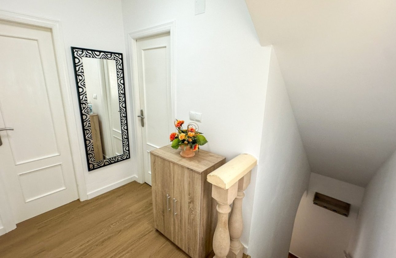 Herverkoop - Villa -
Villamartin - Costa Blanca