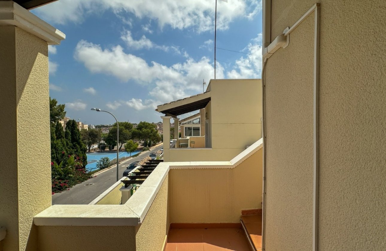 Herverkoop - Villa -
Villamartin - Costa Blanca