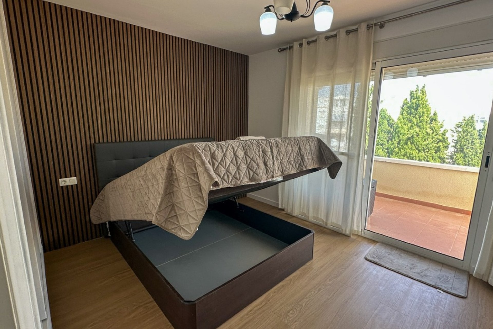 Herverkoop - Villa -
Villamartin - Costa Blanca