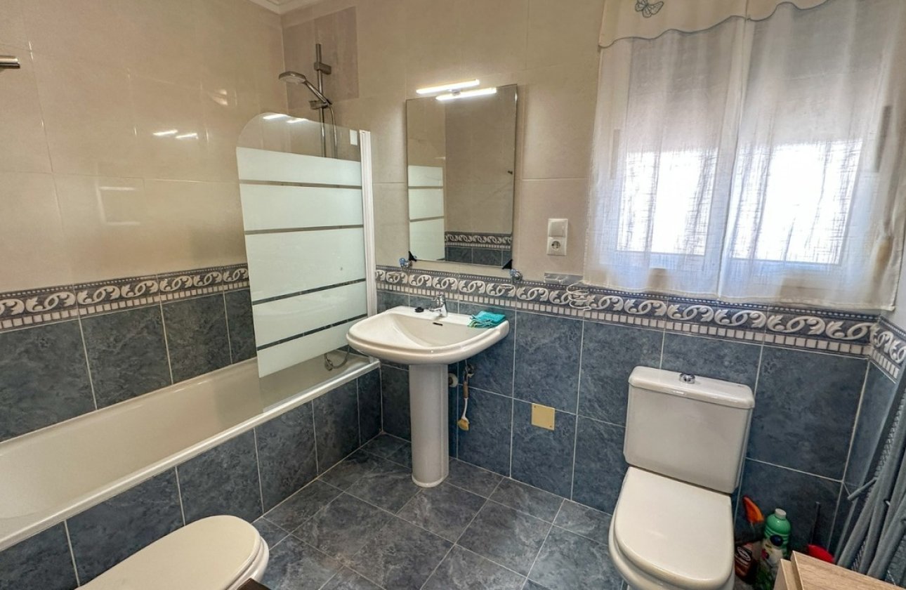 Herverkoop - Villa -
Villamartin - Costa Blanca