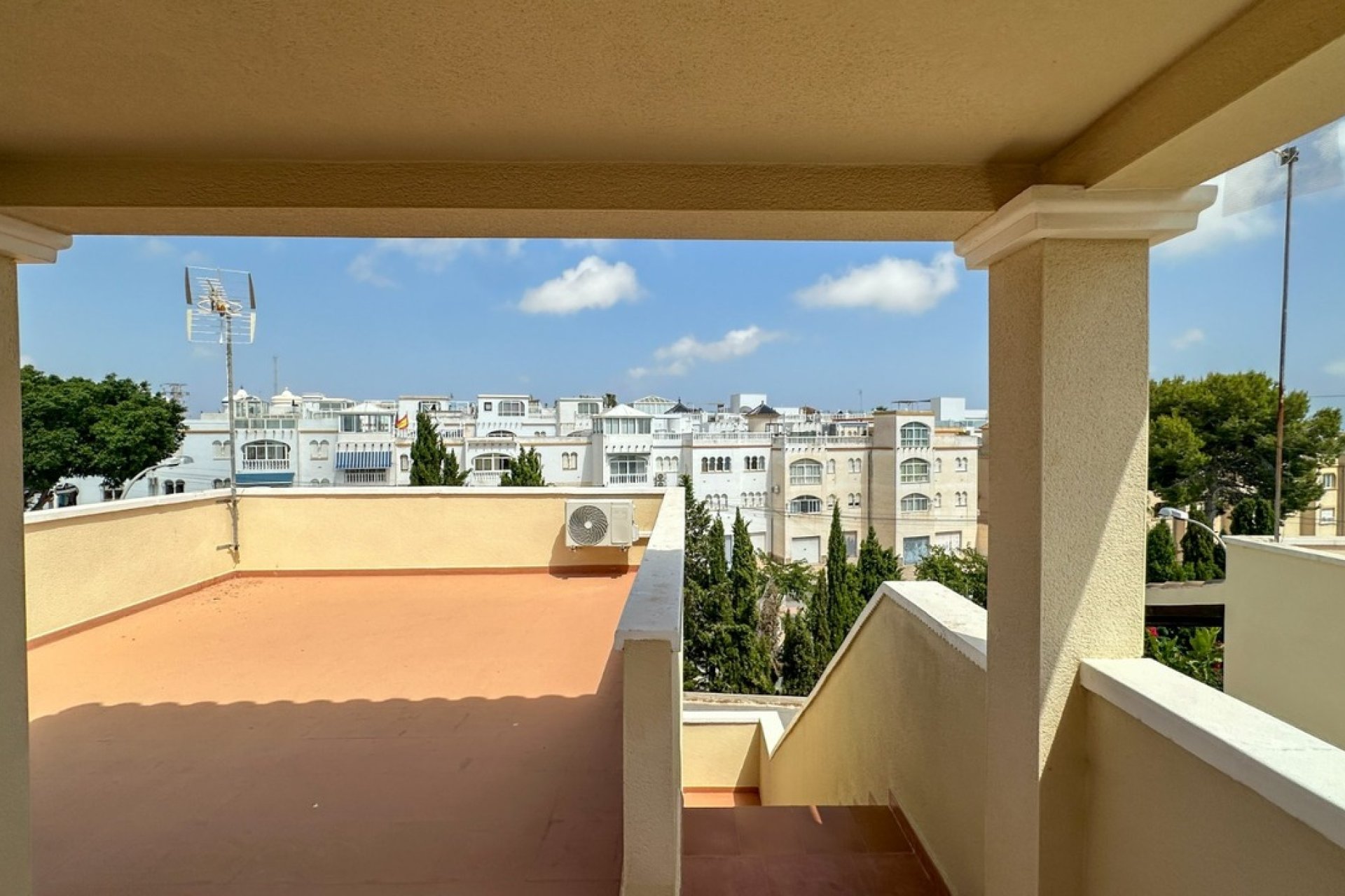 Herverkoop - Villa -
Villamartin - Costa Blanca
