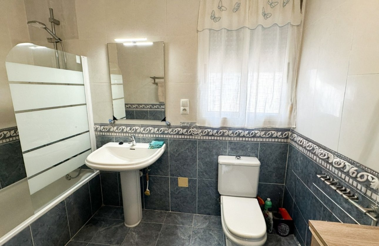 Herverkoop - Villa -
Villamartin - Costa Blanca