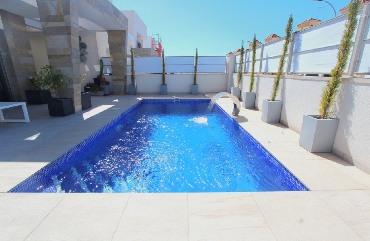 Herverkoop - Villa -
Villamartin - El Galan