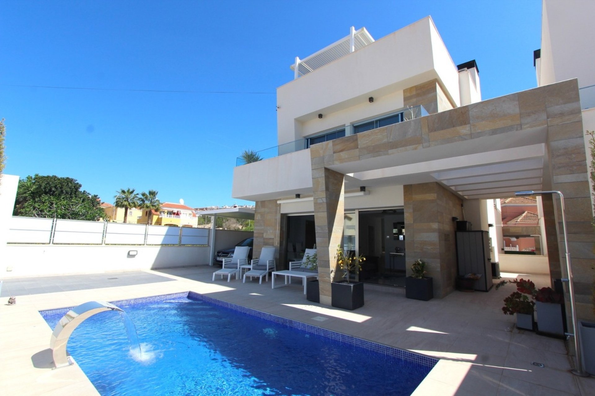 Herverkoop - Villa -
Villamartin - El Galan