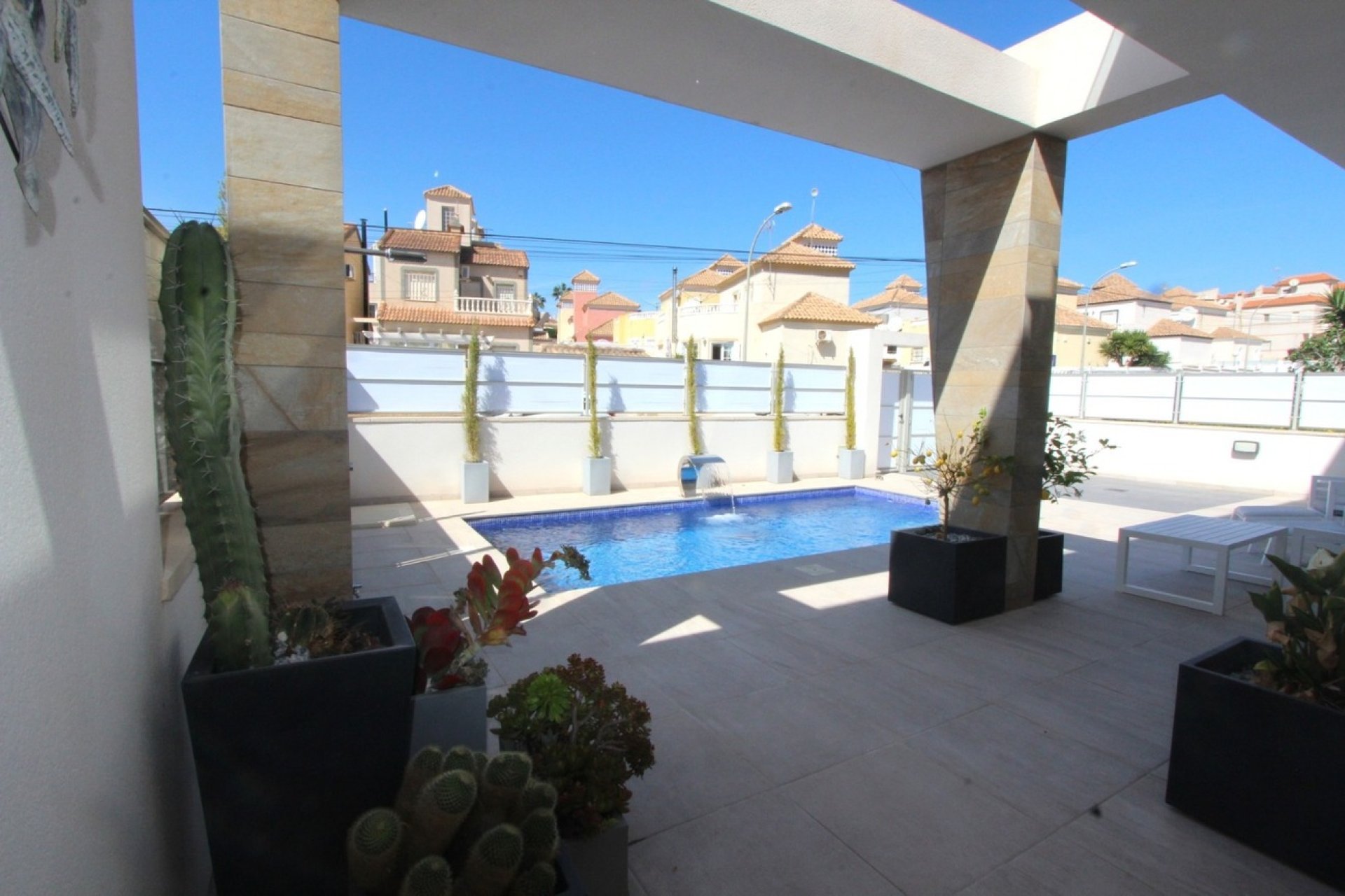 Herverkoop - Villa -
Villamartin - El Galan