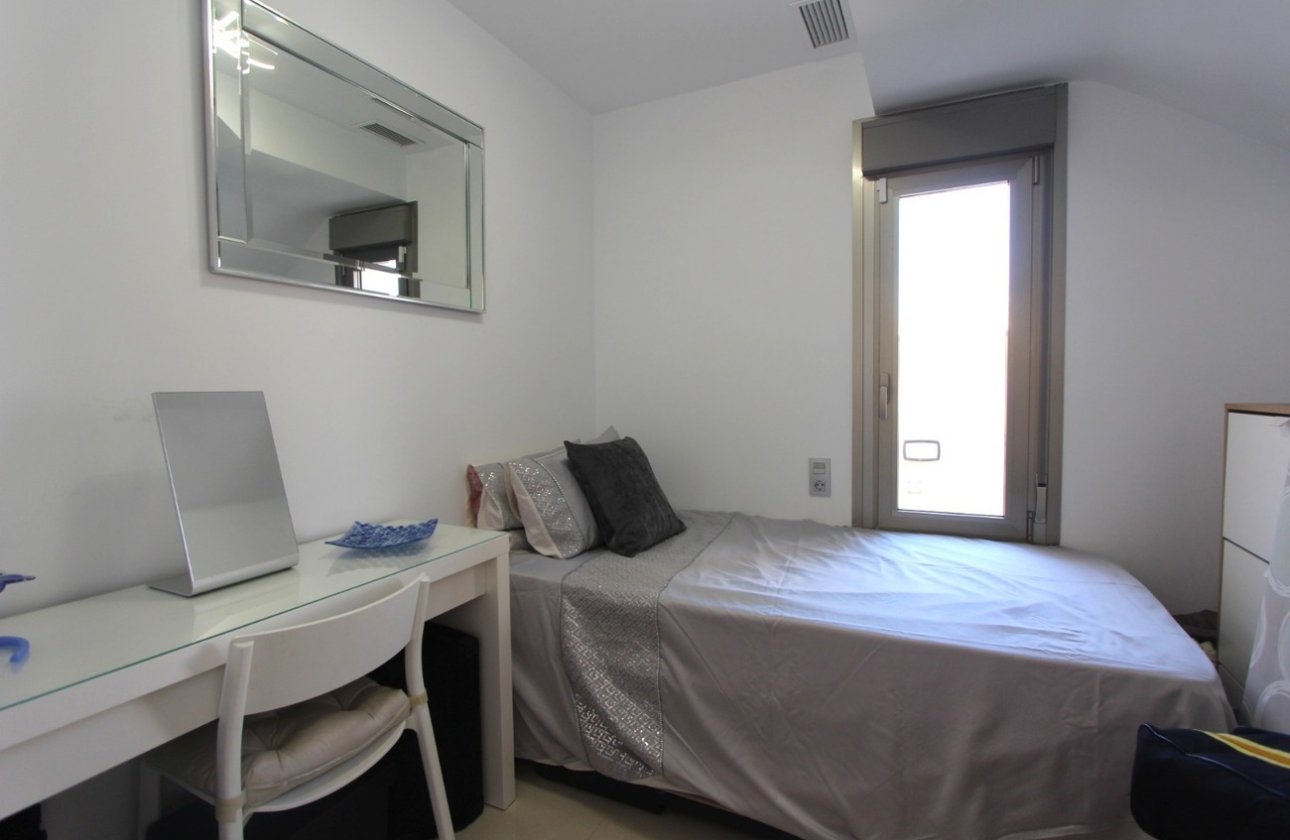 Herverkoop - Villa -
Villamartin - El Galan
