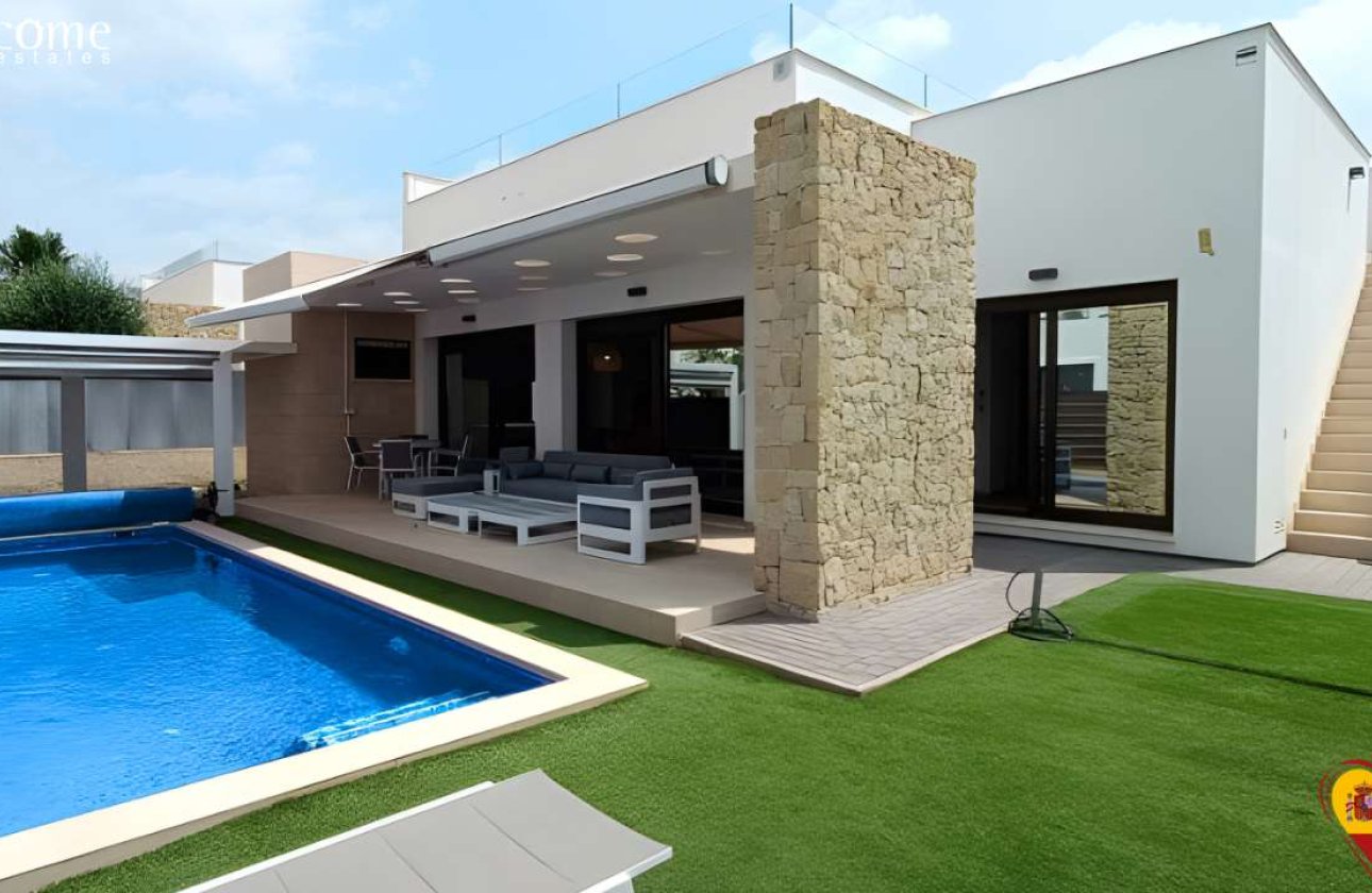 Herverkoop - Villa -
Vistabella Golf Entre Naranjos - Inland