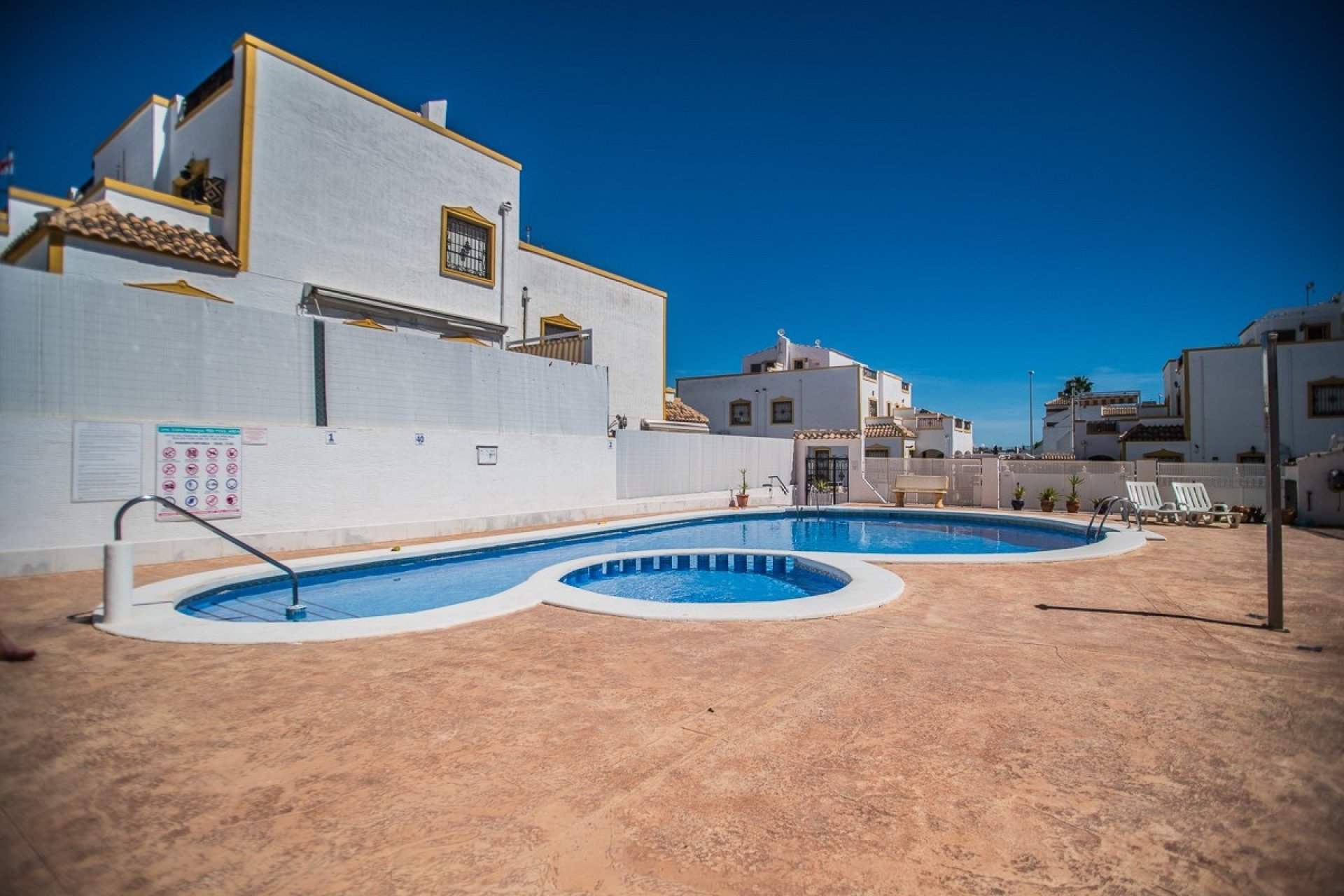 Herverkoop - Villa -
Vistabella Golf Entre Naranjos - Inland