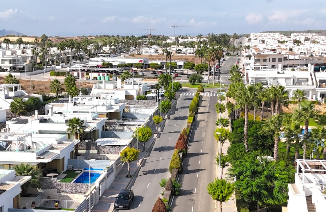 Herverkoop - Villa -
Vistabella Golf Entre Naranjos - Inland